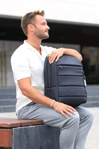 حقيبة عالية الجودة  وتتميز بتصميم عصري (Urban style)